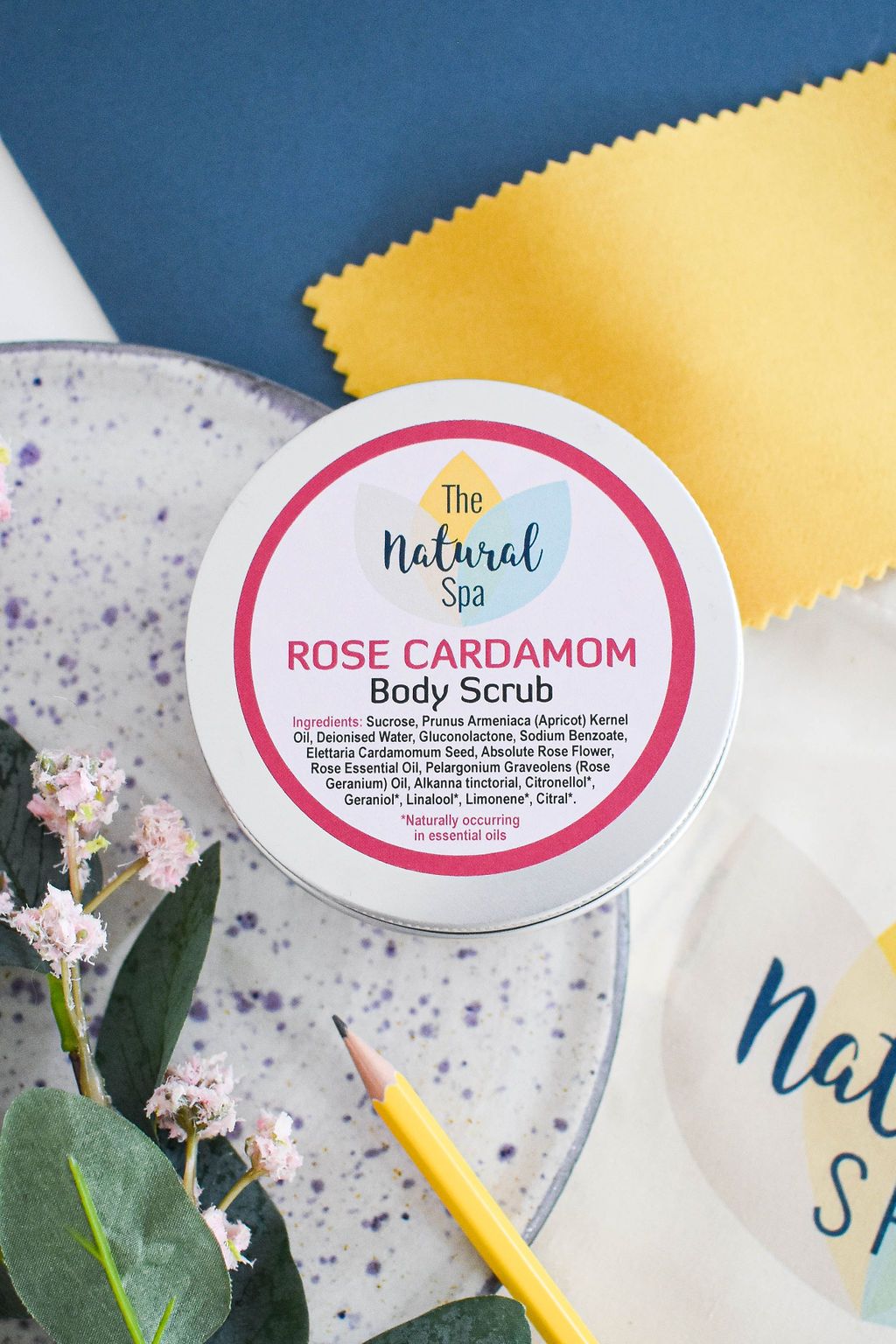 The Natural Spa Cosmetics - Rose and Cardamom Body Scrub - 200g